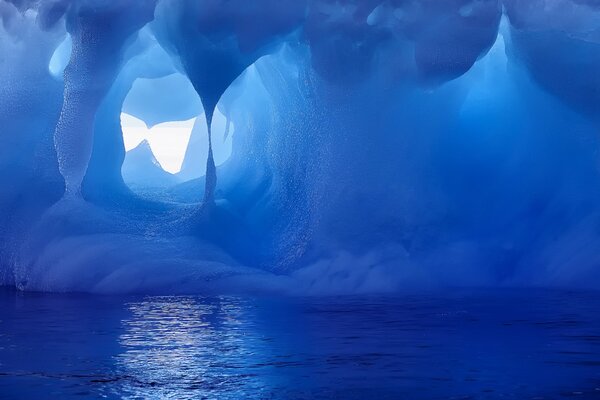 Photo d icebergs avec de l eau en Antarctique