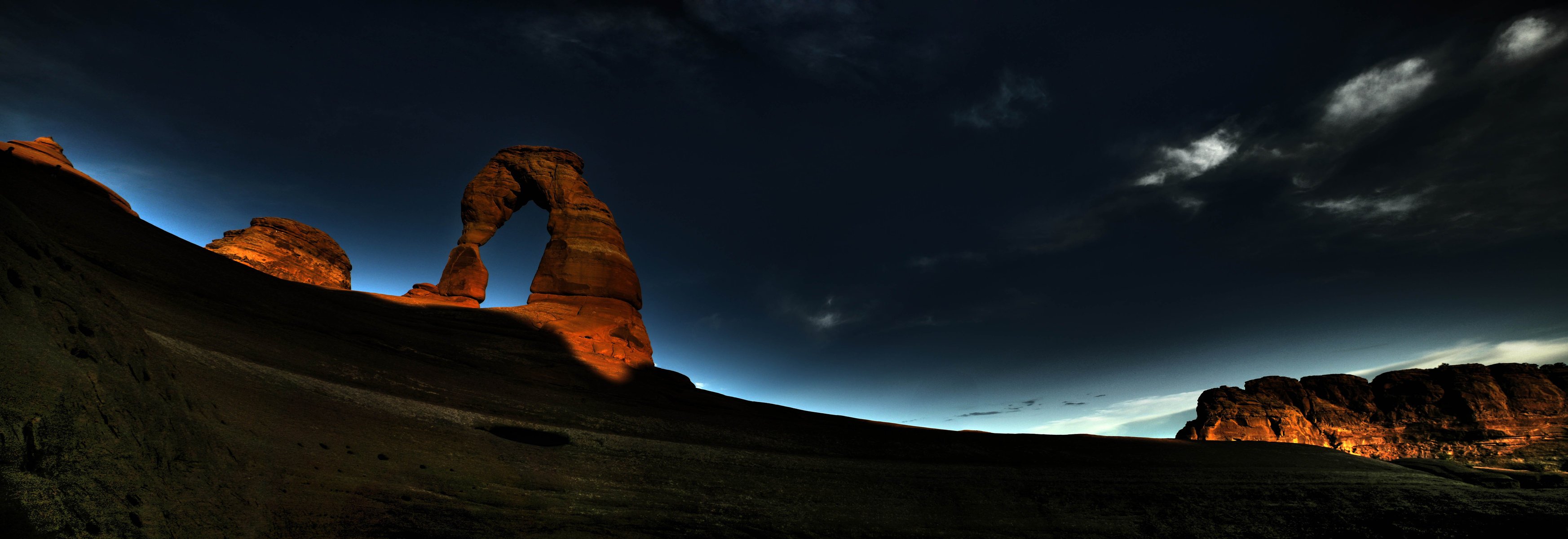 arc rocher lever du soleil nuit