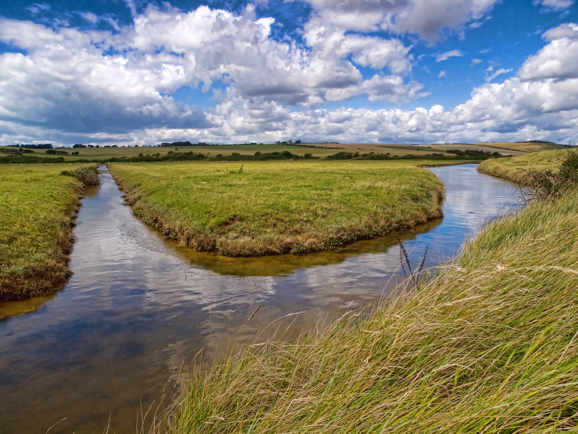 rivière eau herbe nuages canal