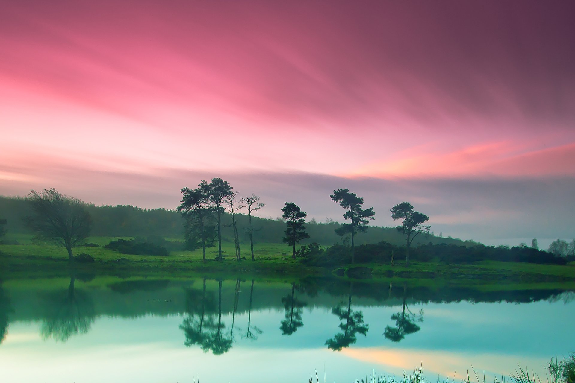 natur fluss ufer grün rosa himmel