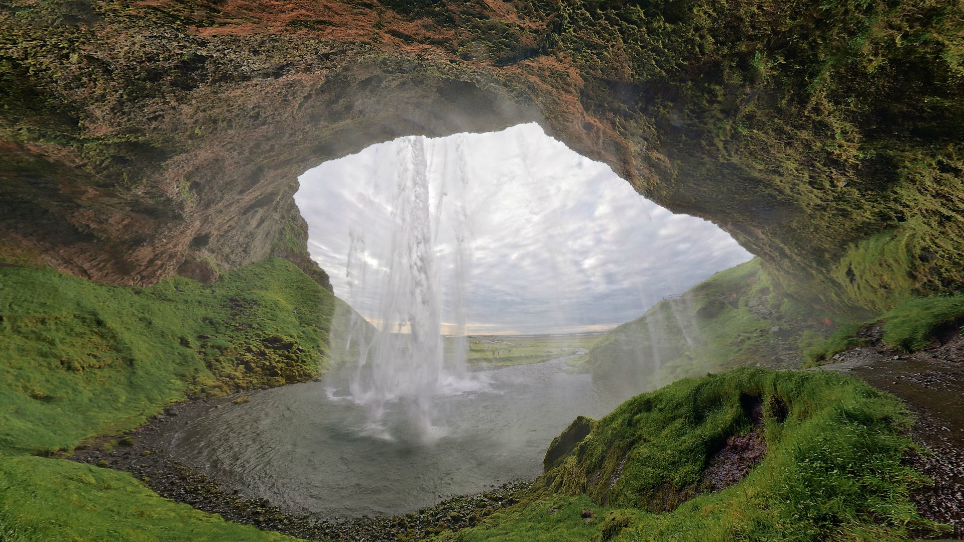 eljalandsfoss waterfall cave iceland