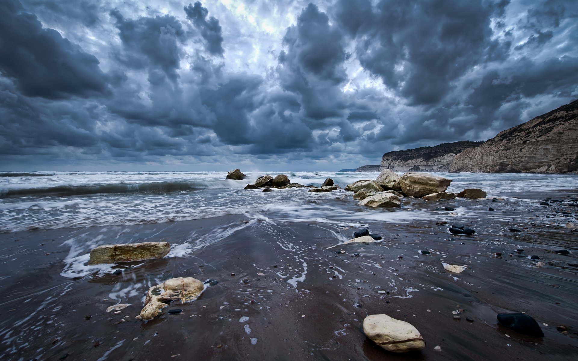 nature paysage océan eau vagues côte pierres roches ciel nuages roches 2560x1600