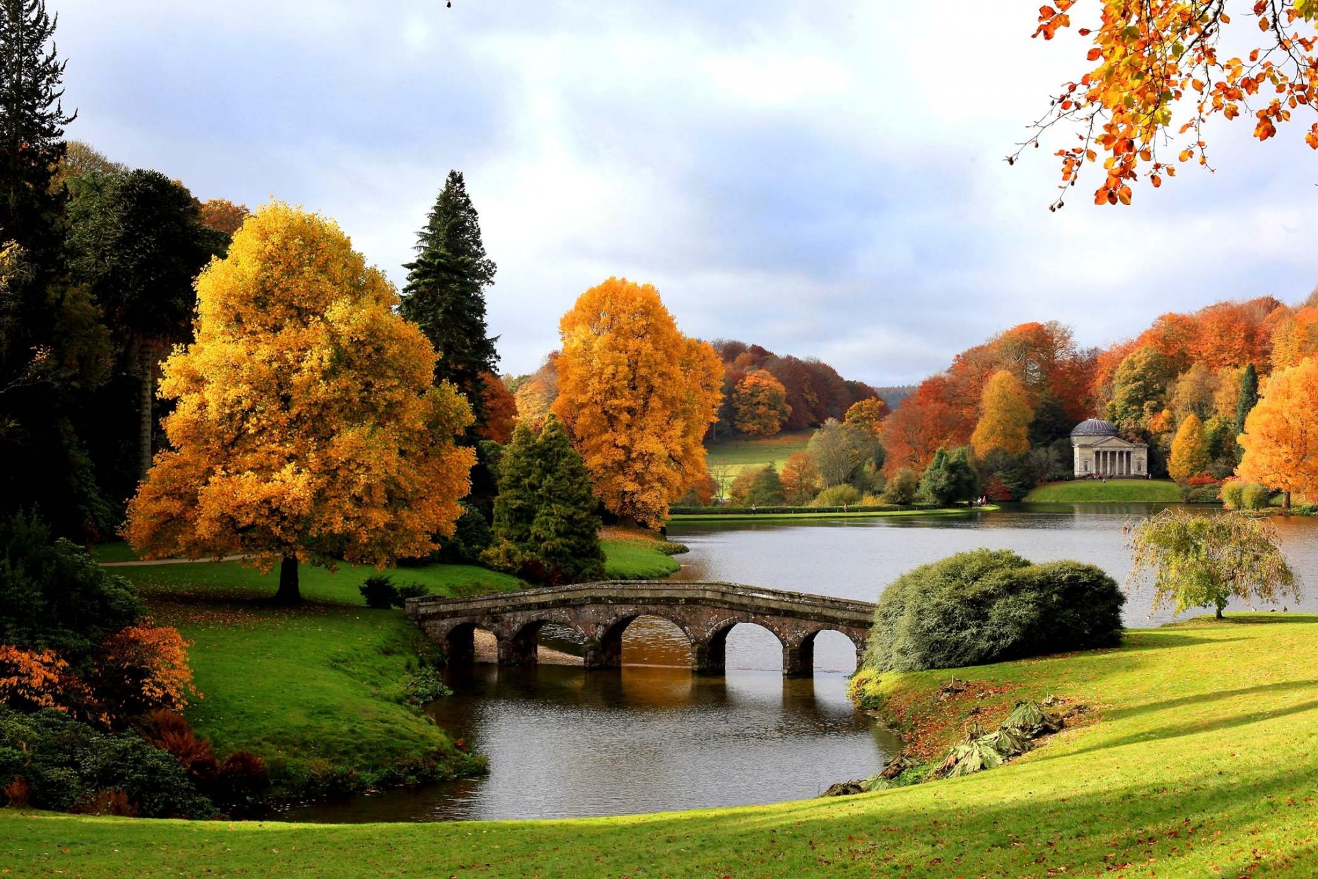 or automne pont palladien lac panthéon angleterre