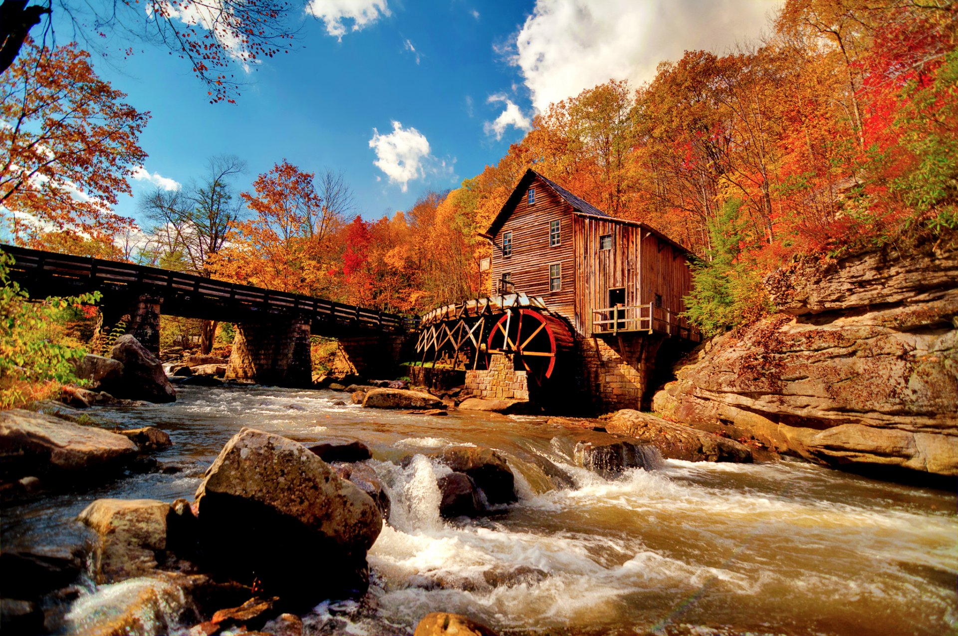 naturaleza molino de agua otoño río corriente piedras cielo nubes pinturas de otoño