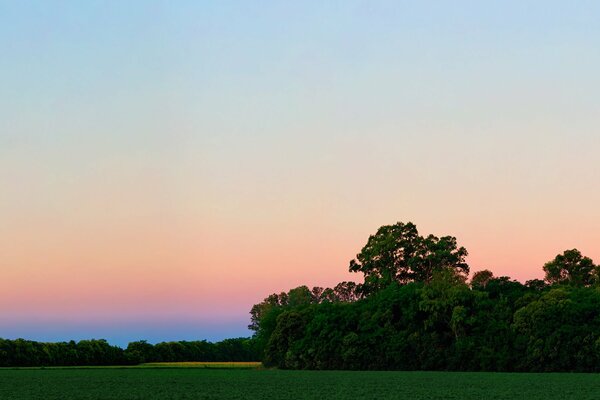 Horizon sunset sky glow