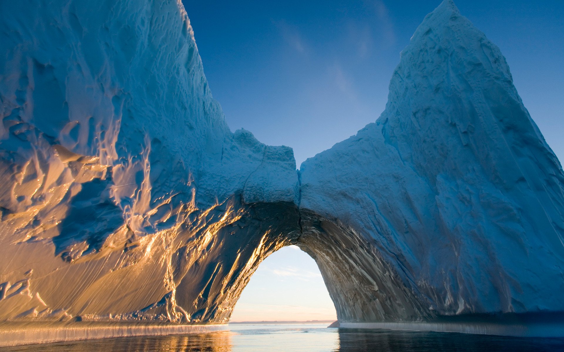 artico ghiaccio iceberg acqua sole raggi