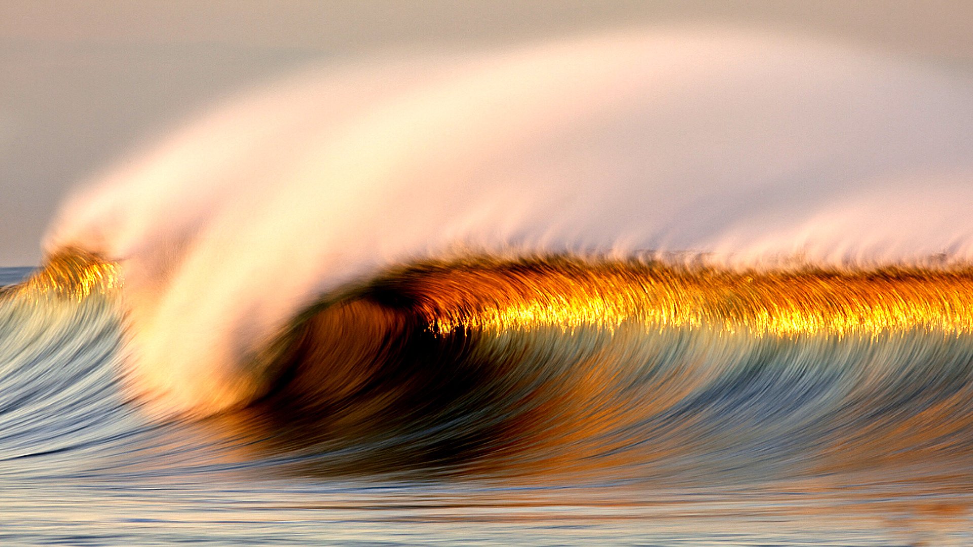 océan eau surf vague réflexion coucher de soleil soir