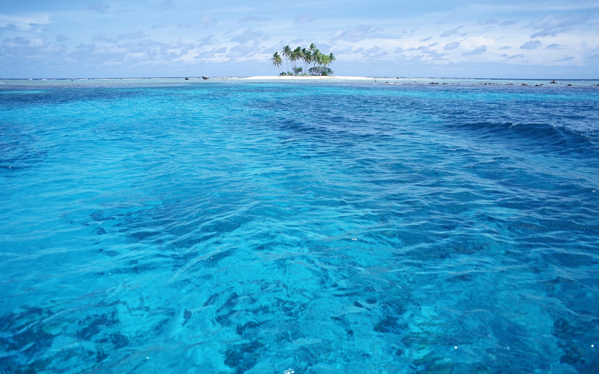 Картинки океанов. Карибское море голубая Лагуна. Море Сулавеси. Гавайские Острава голубая Лагуна. Голубое море.