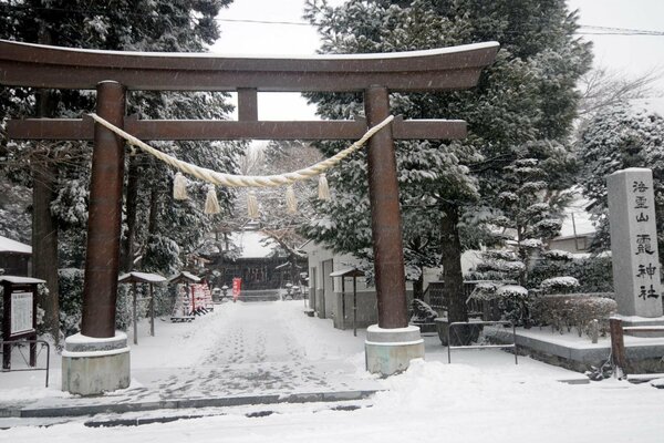 Snow has fallen in Japan, the brightness of the country has gone