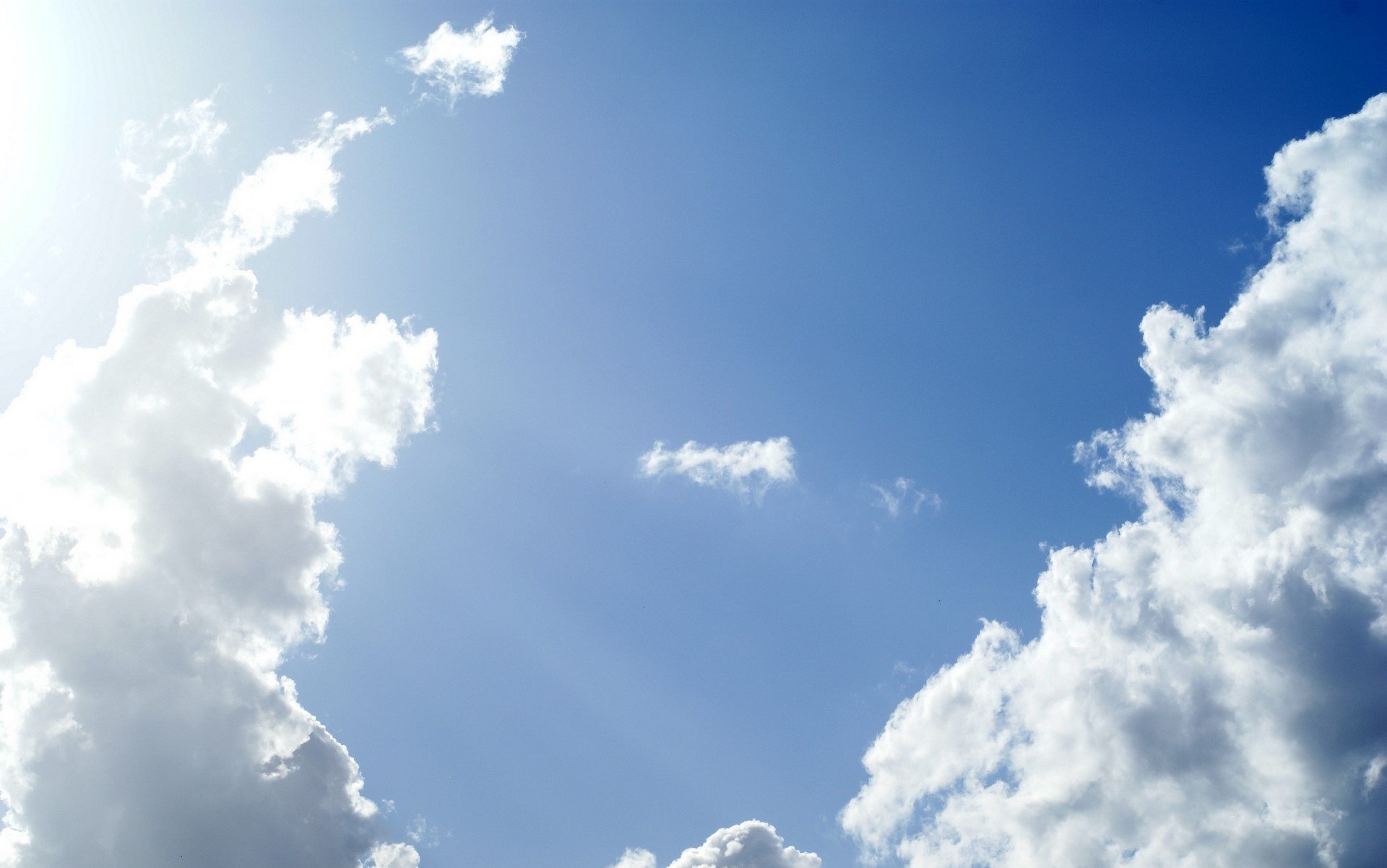 himmel wolken blau weiß