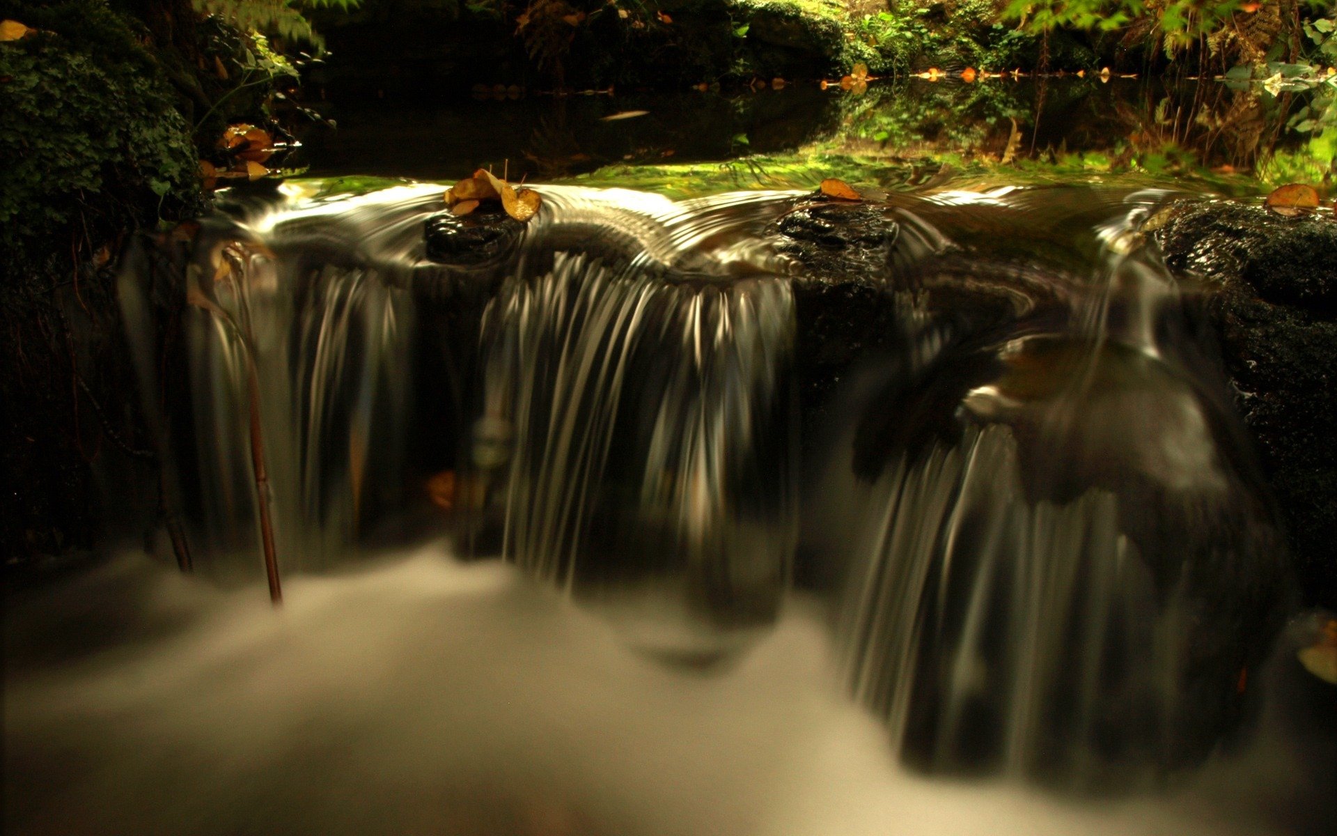 acqua flusso natura