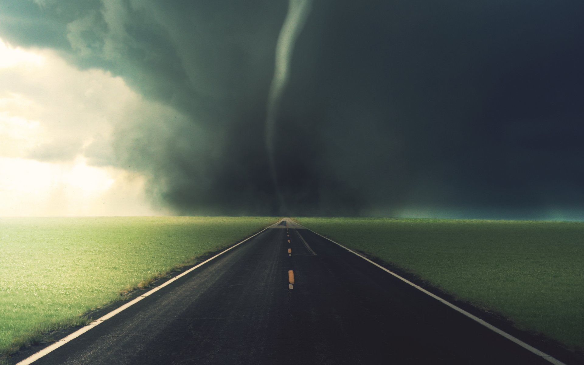 carretera hierba tornado