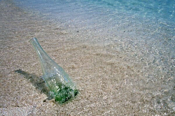 Die Flasche kam vom Meer