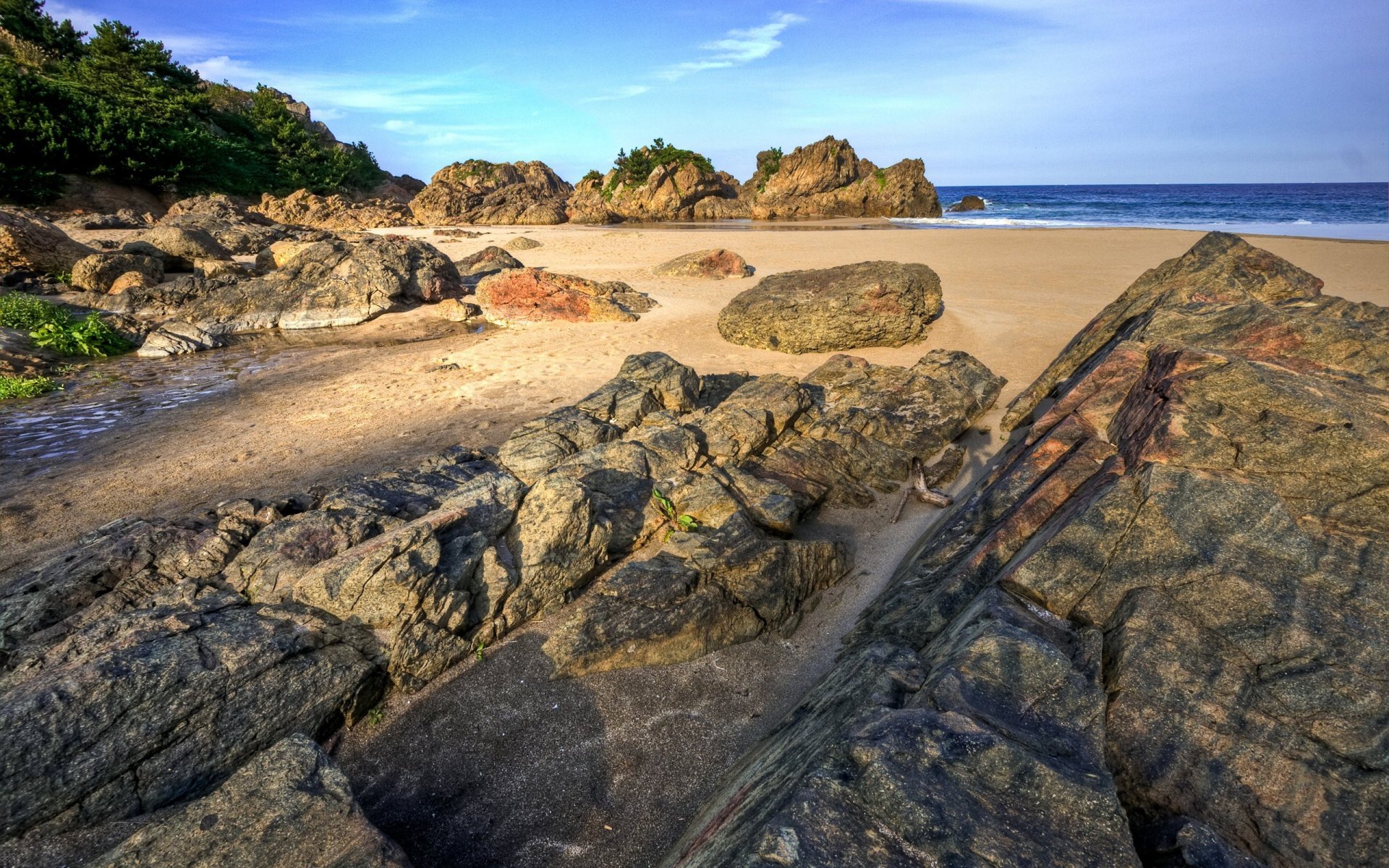 mar playa arena piedras