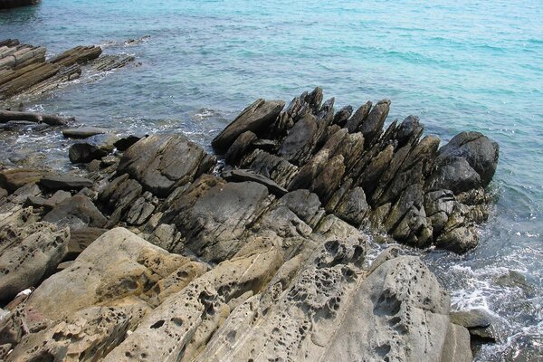 Tailandia, mar azul, piedras