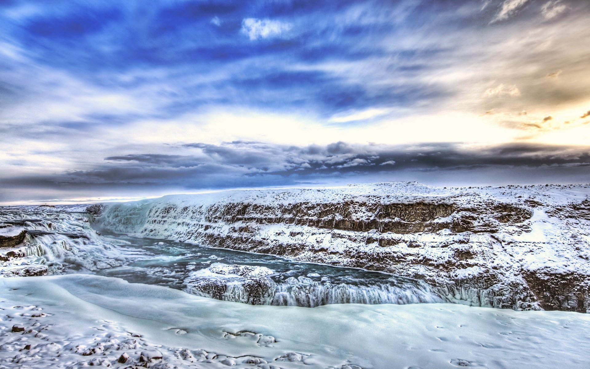 fiume ghiaccio inverno hdr