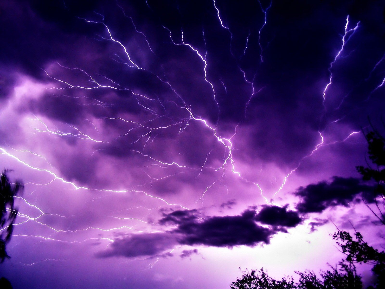 lightning storm cloud