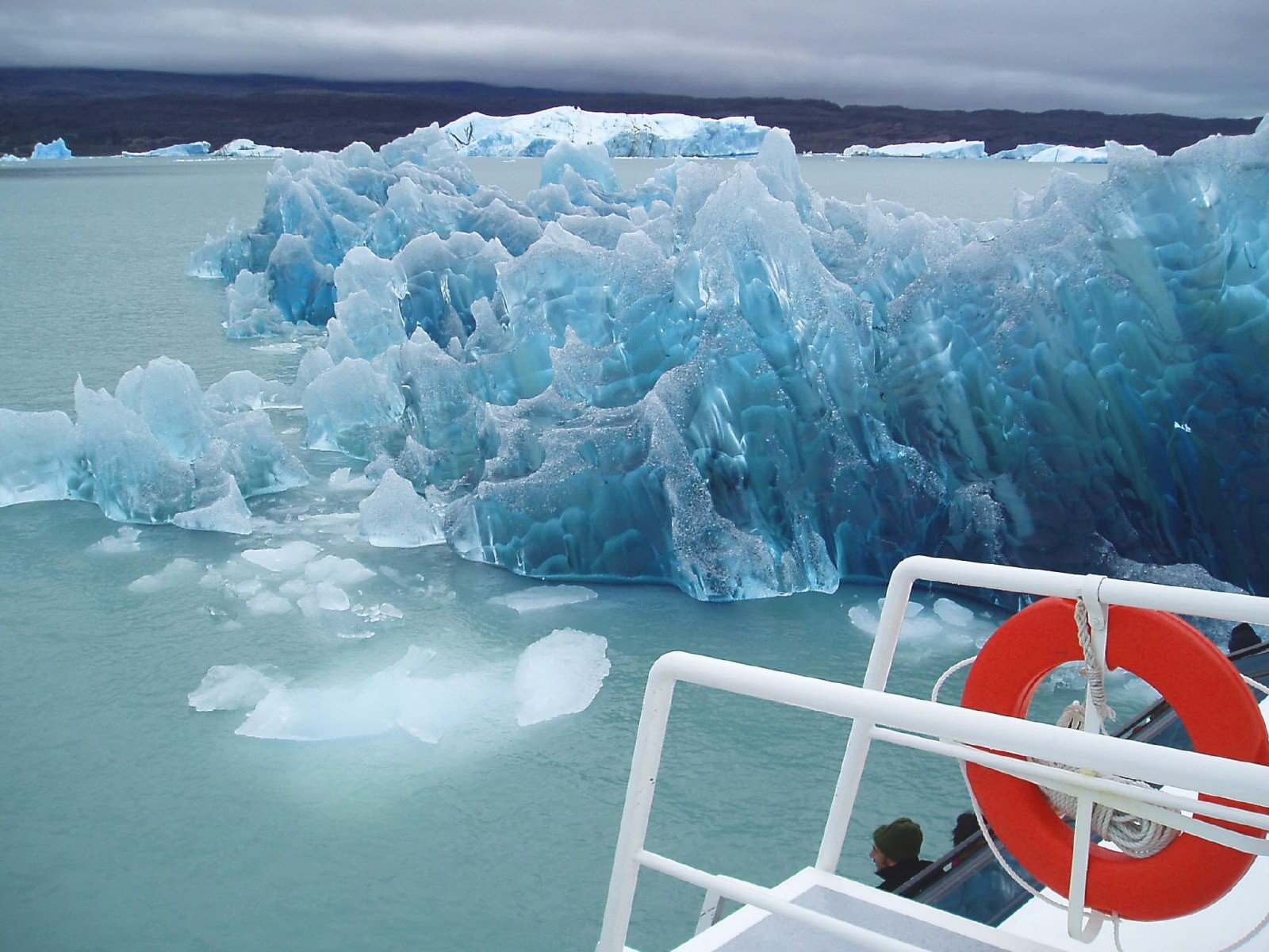 hielo iceberg nave círculo