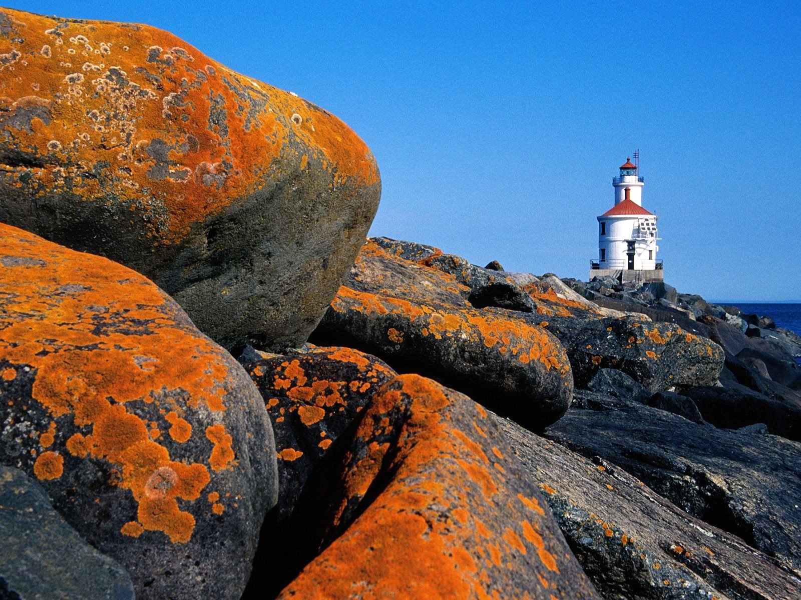 wisconsin lighthouse stone