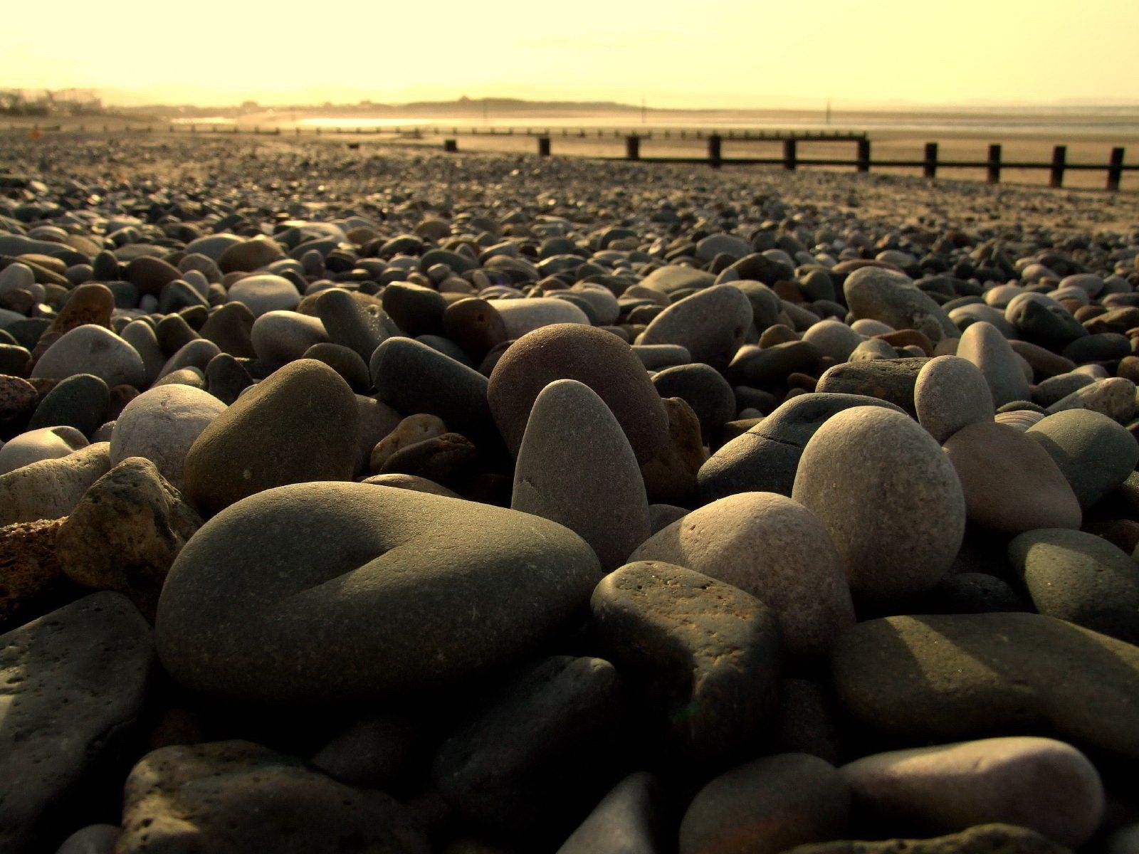 piedras orilla guijarros