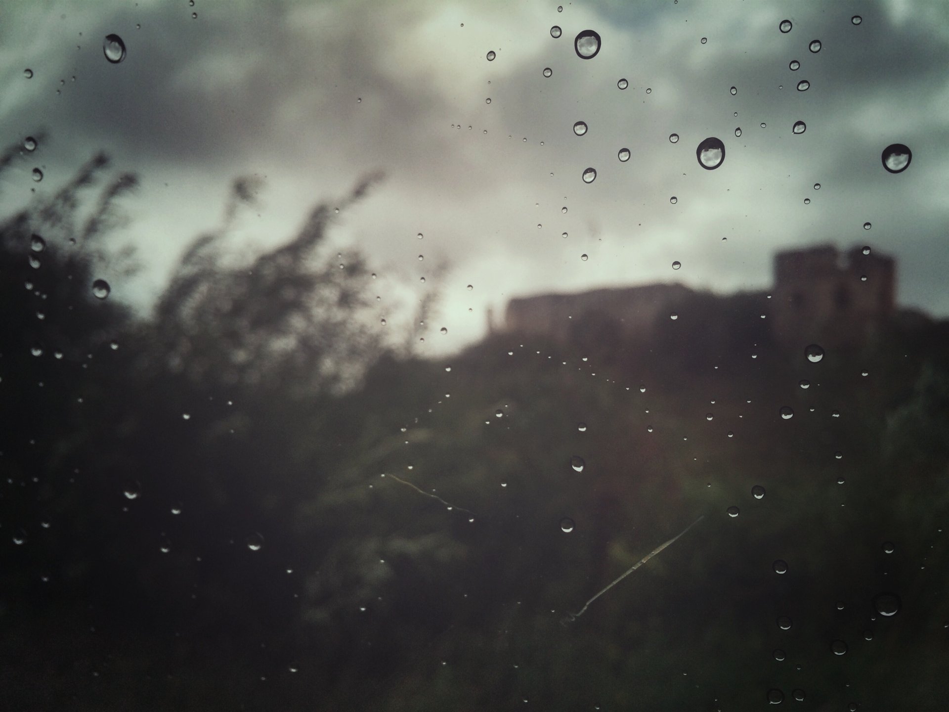 gotas ventana lluvia cielo estado de ánimo castillo deepho