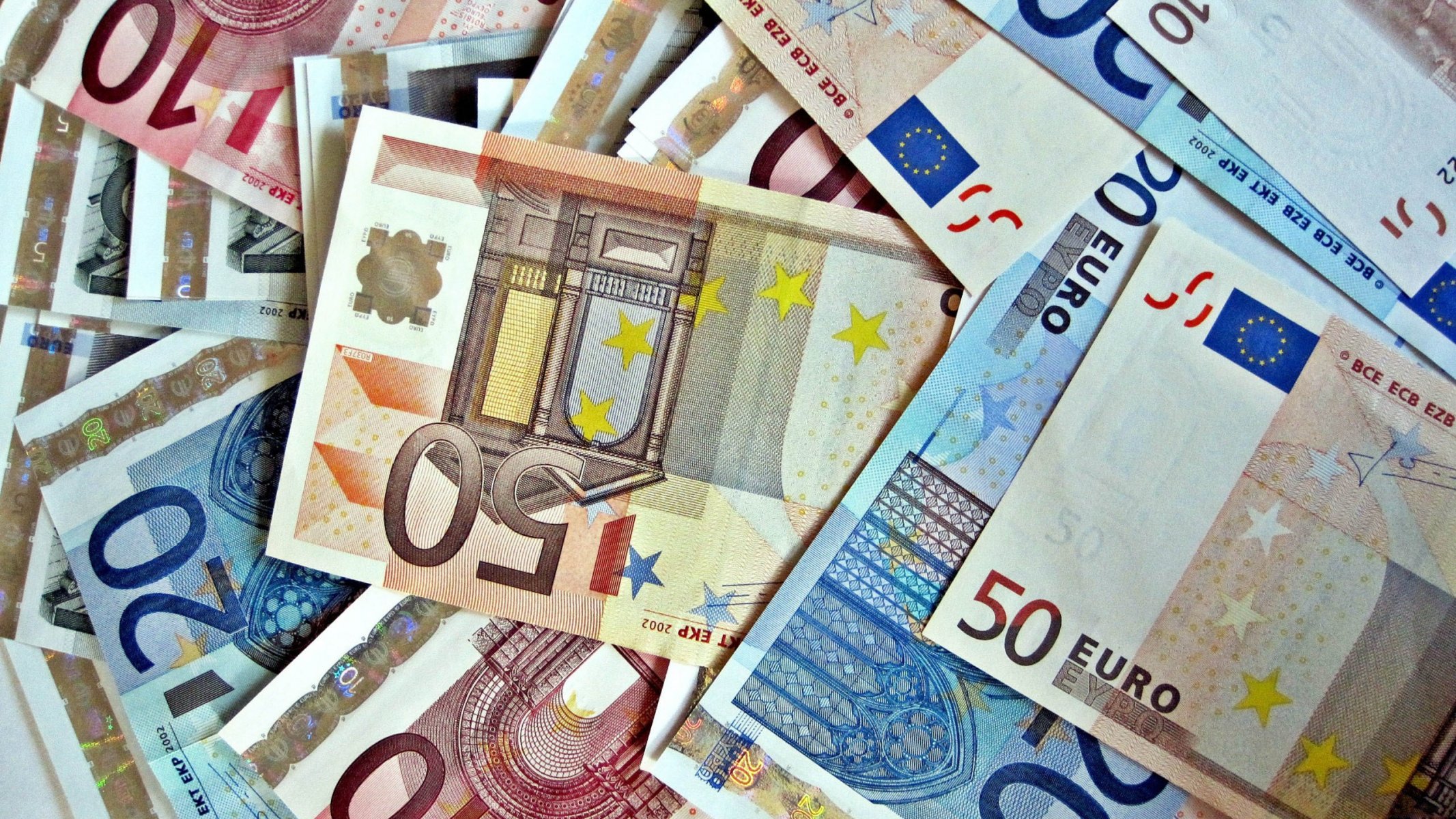 pieniądze euro waluta banknoty makro