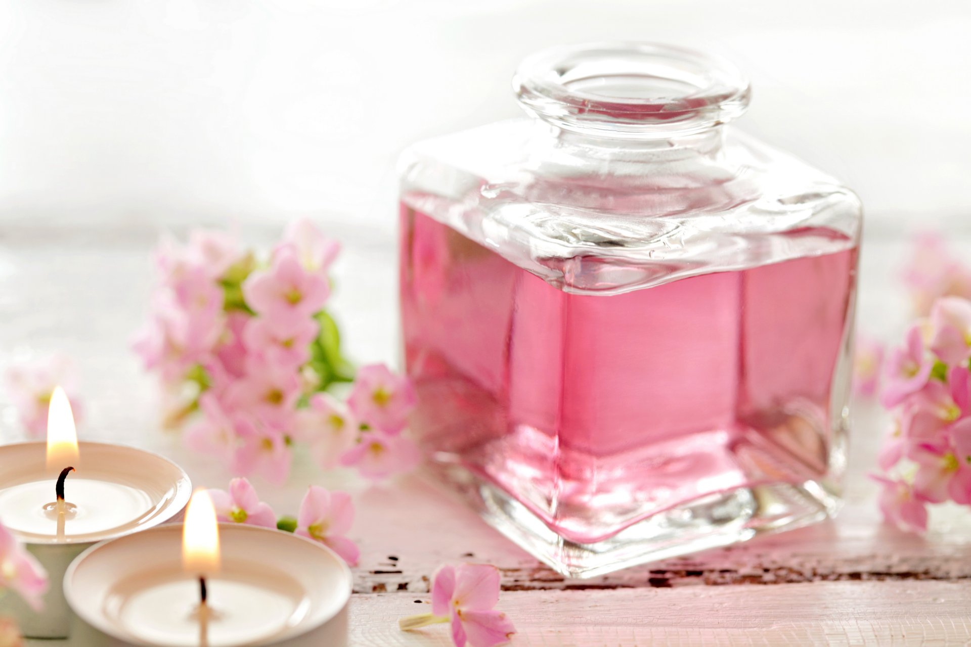 spa zen candele olio rosa fiori profumo