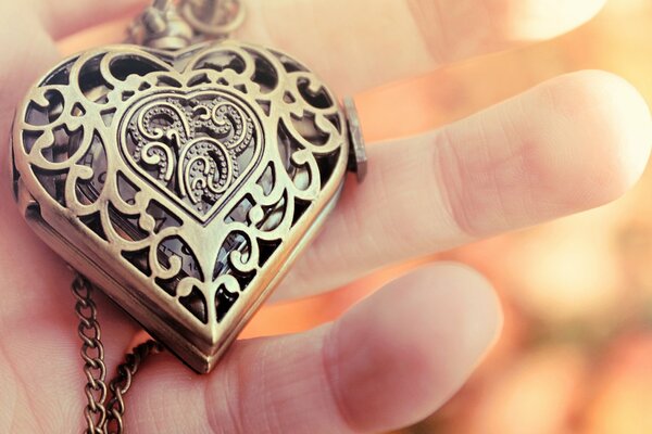 Pendentif en forme de coeur