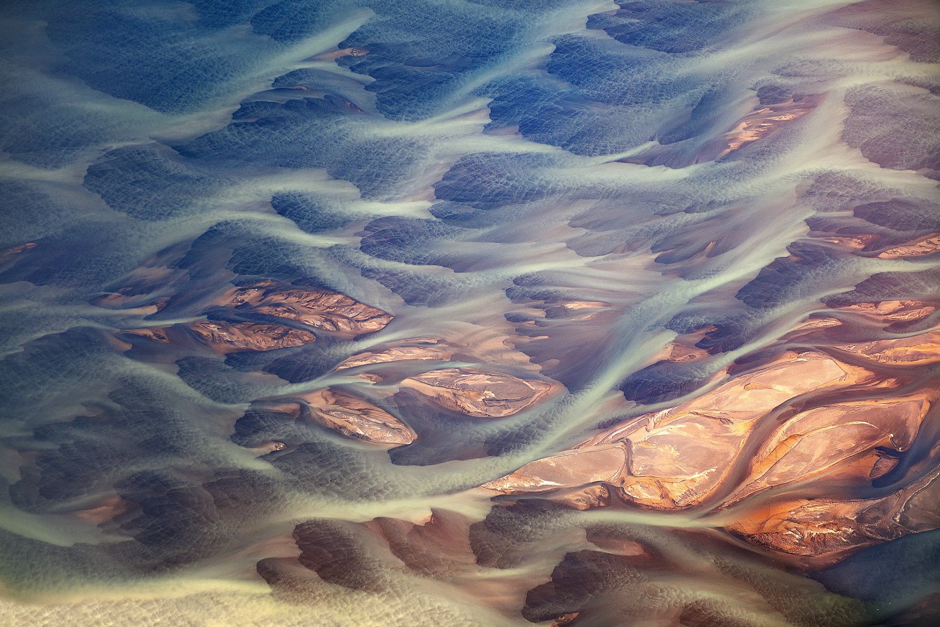 island abstrakte landschaft flüsse bäche bäche vulkanischer staub gletscherschlamm textur muster