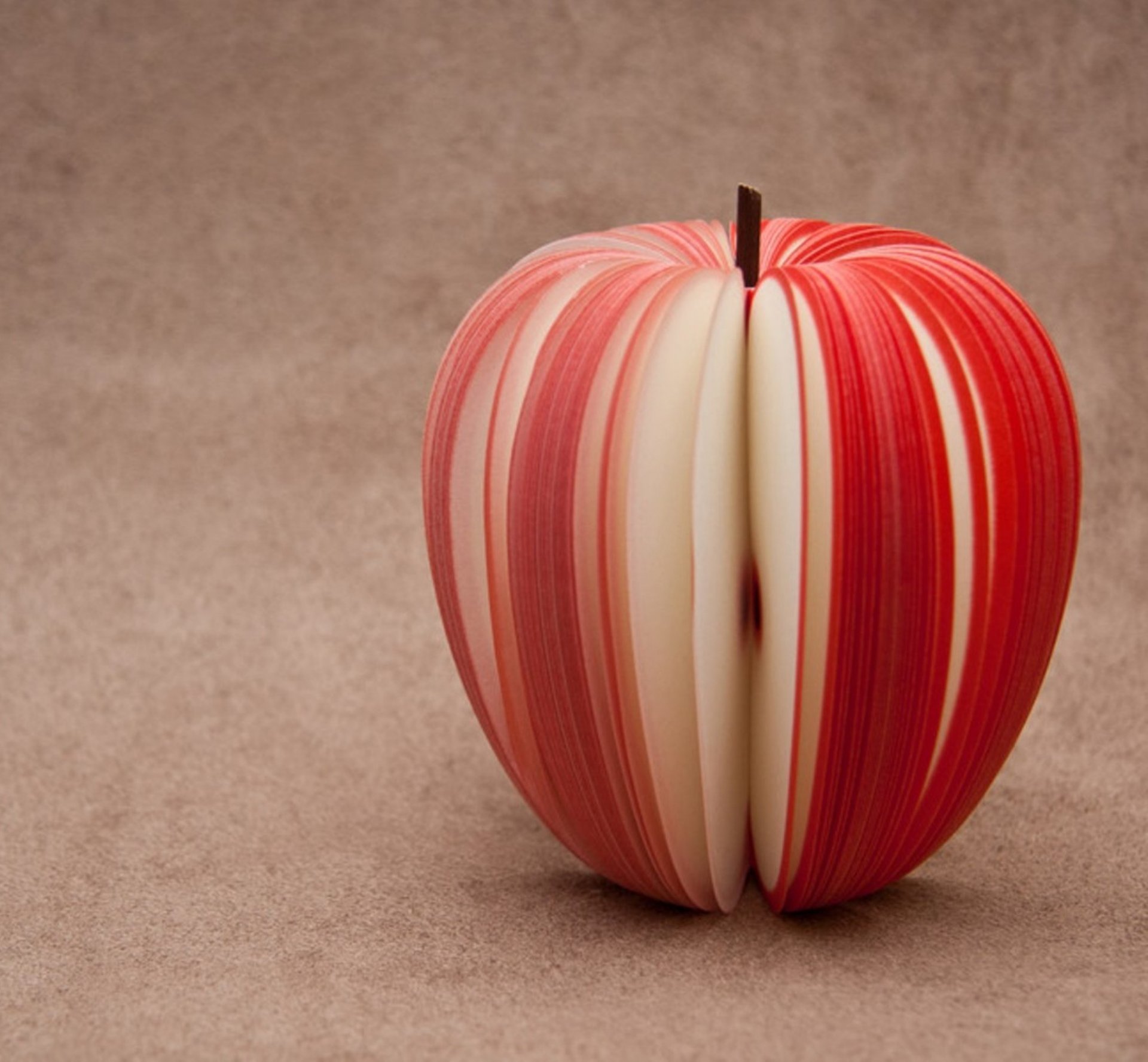 apple red segments thin strips sliced