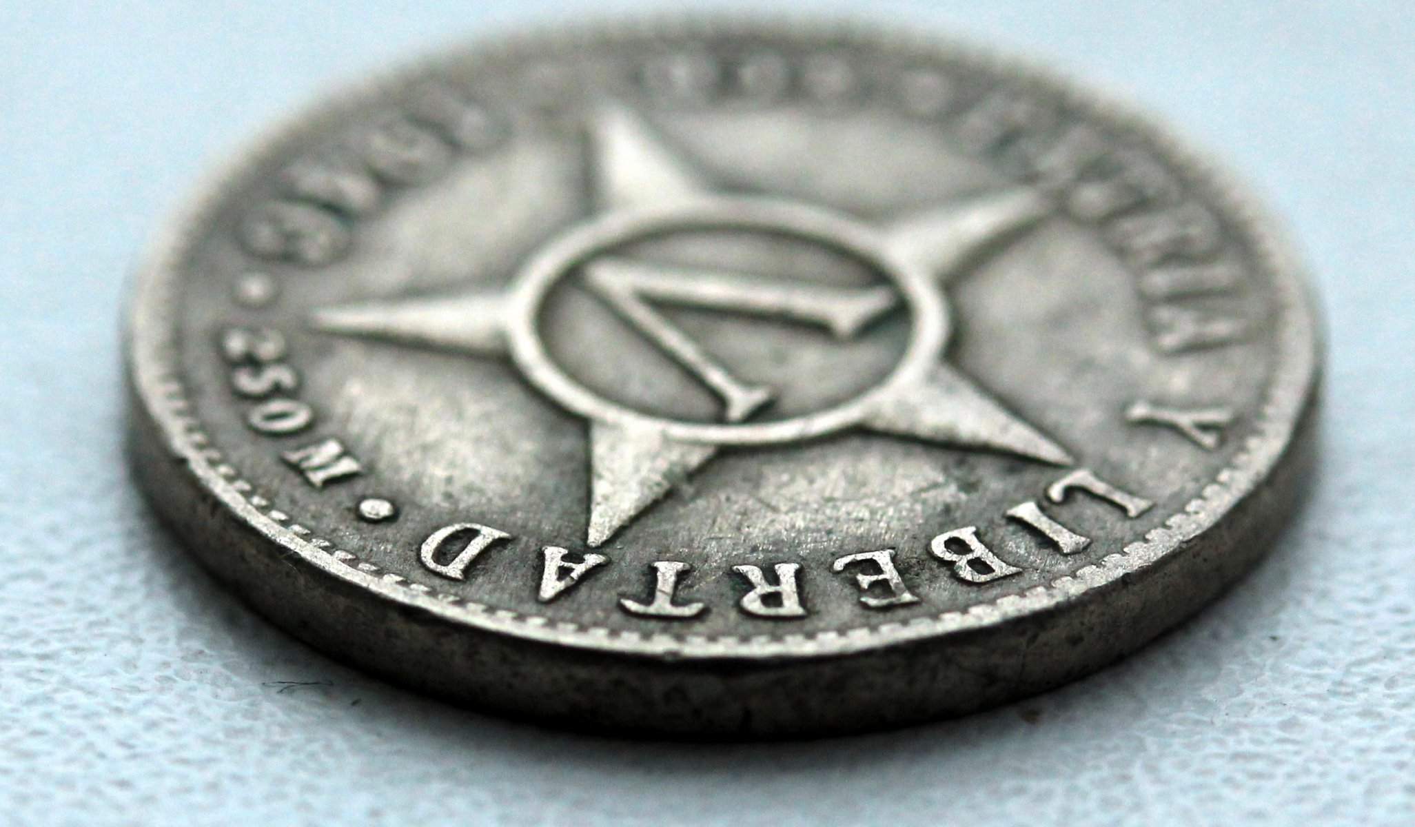 coin money star cuba