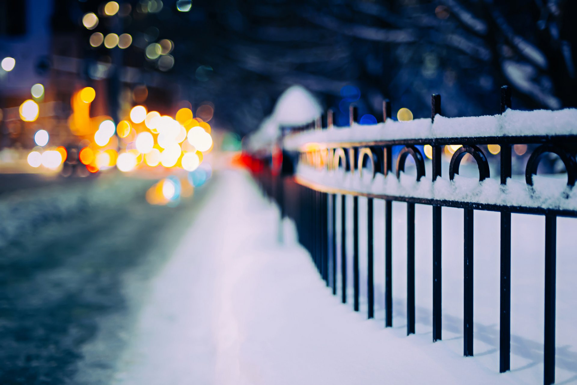 zaun zaun schnee winter straße lichter bokeh nacht