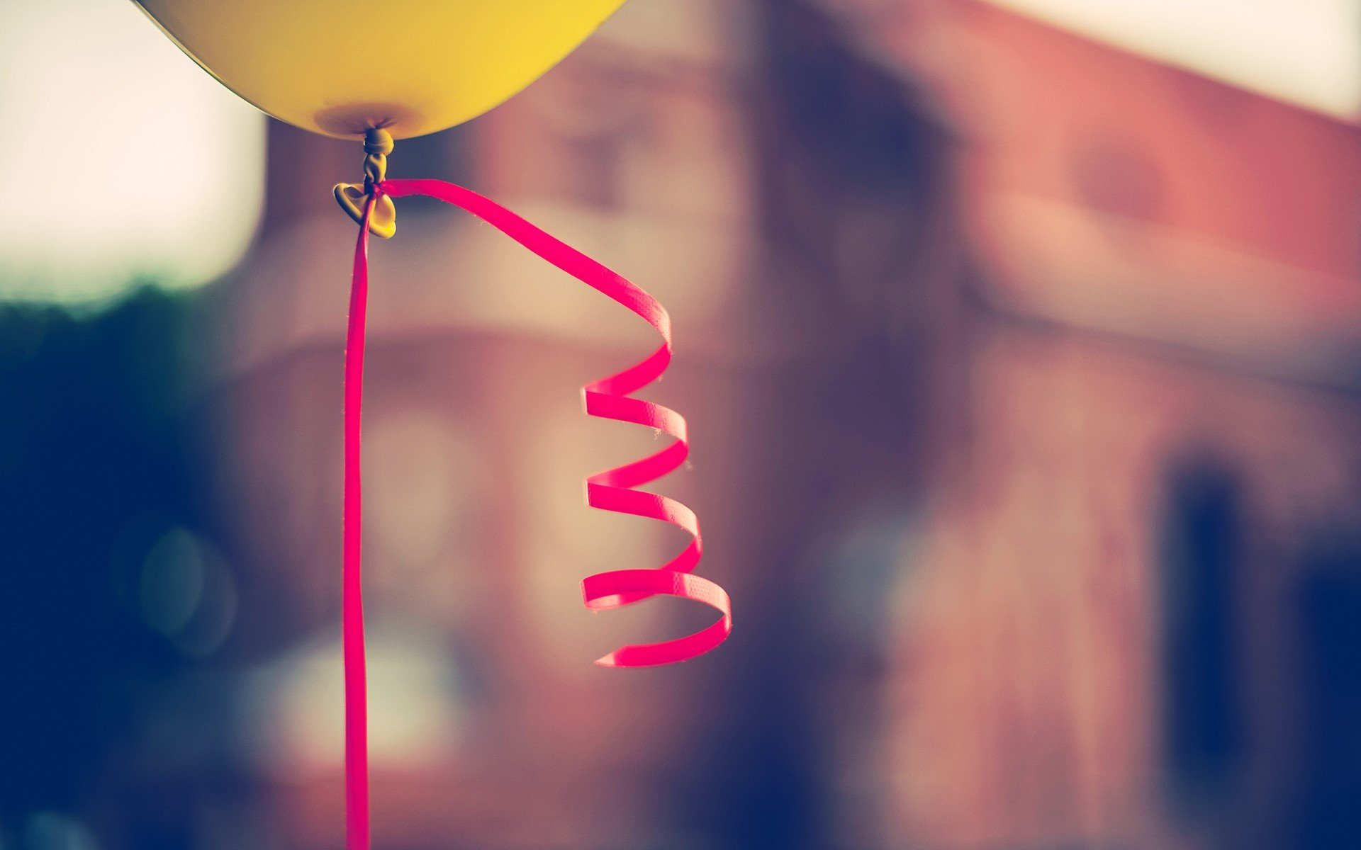 close up ball air belt ribbon spiral turntable