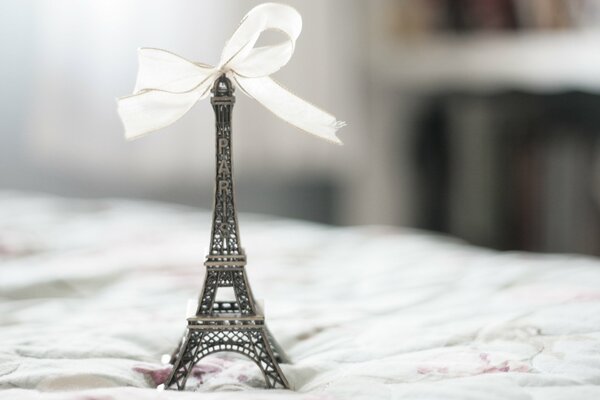 Mini Eiffel Tower with bow