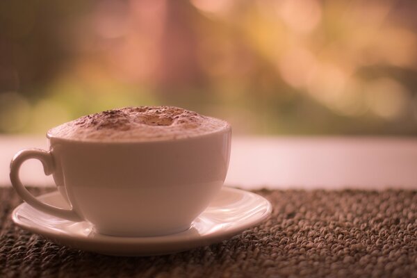 Belebender Kaffee im Morgengrauen