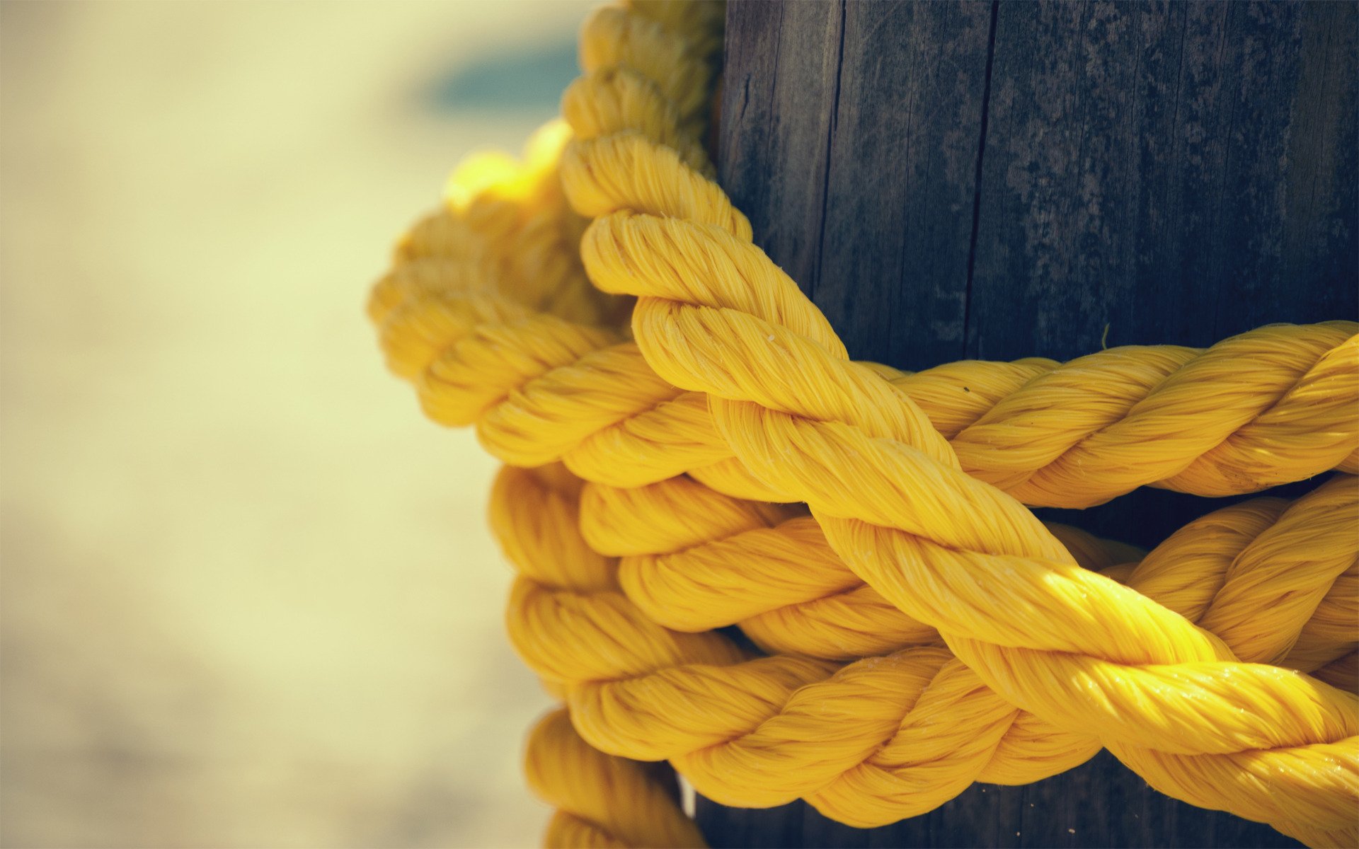 yellow rope rope thread post