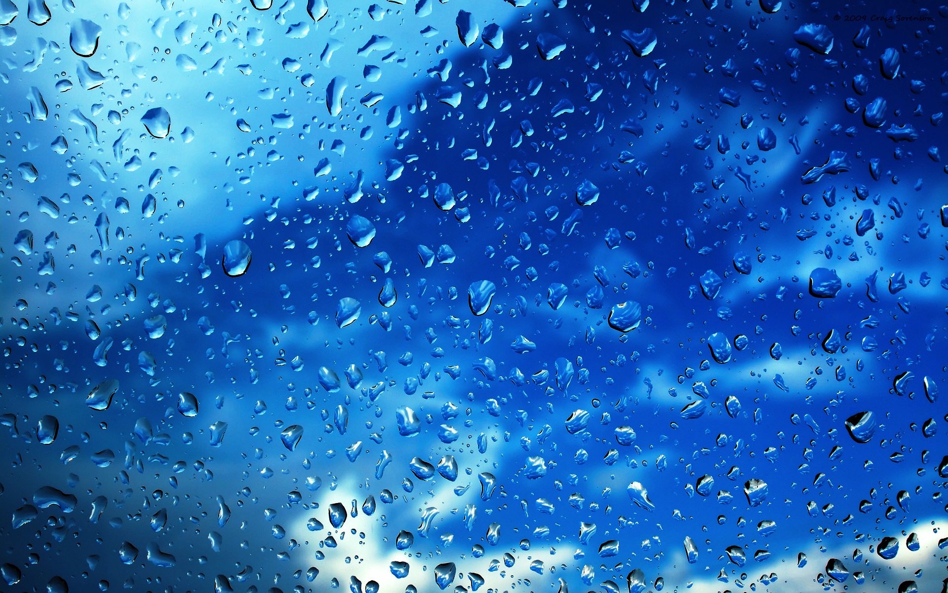 macro gotas vidrio cielo nubes