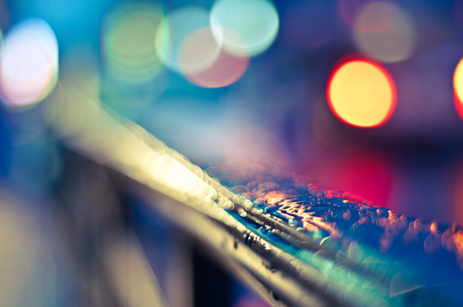 geländer wasser regen tropfen makro licht farben blendung bunt hell lichter stadt