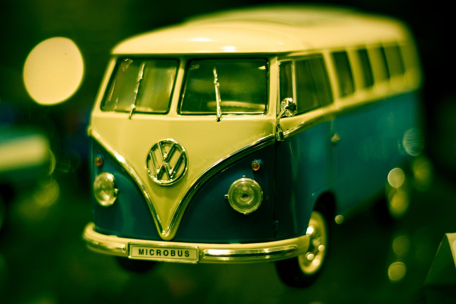 machine toys minivan volkswagen transporter photo close up background wallpaper