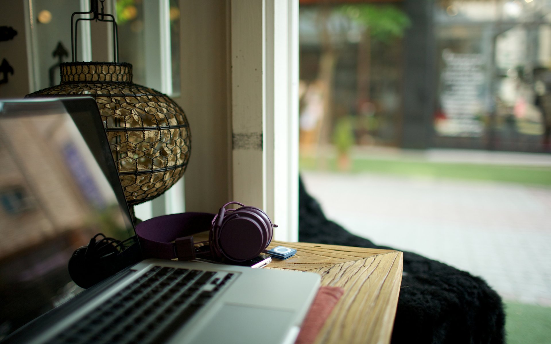 laptop headphones phone ipod desk urban ears still life bet