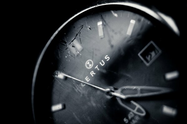 The passing time. Broken Clock