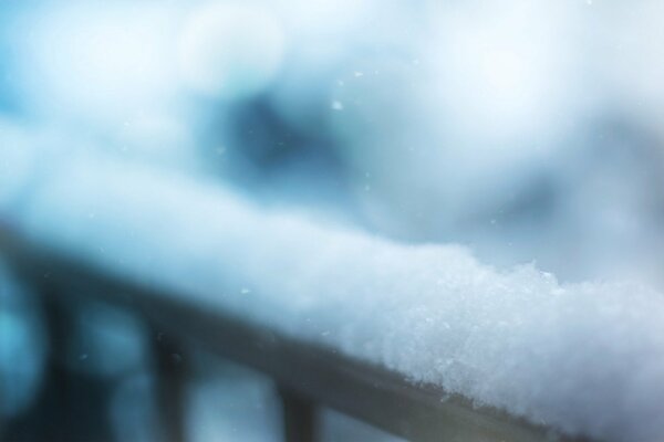 Nieve en invierno al aire libre con desenfoque