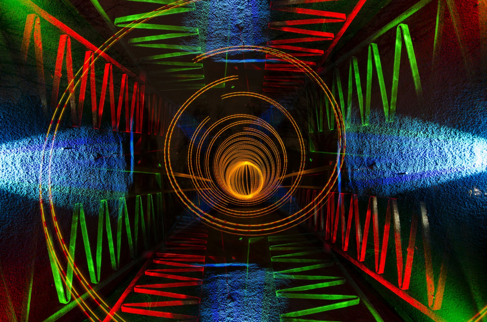 light symmetry rays tunnel