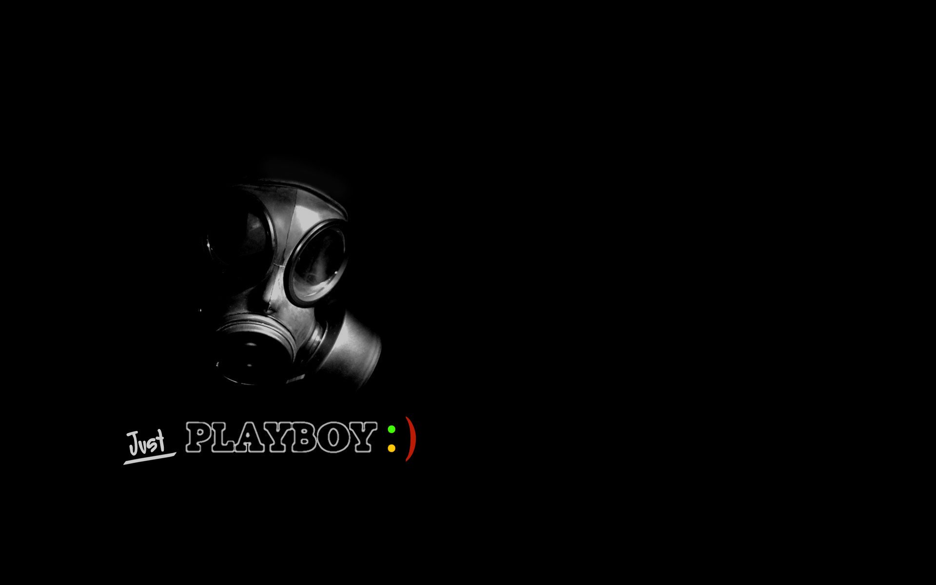 maschera antigas nero playboy :