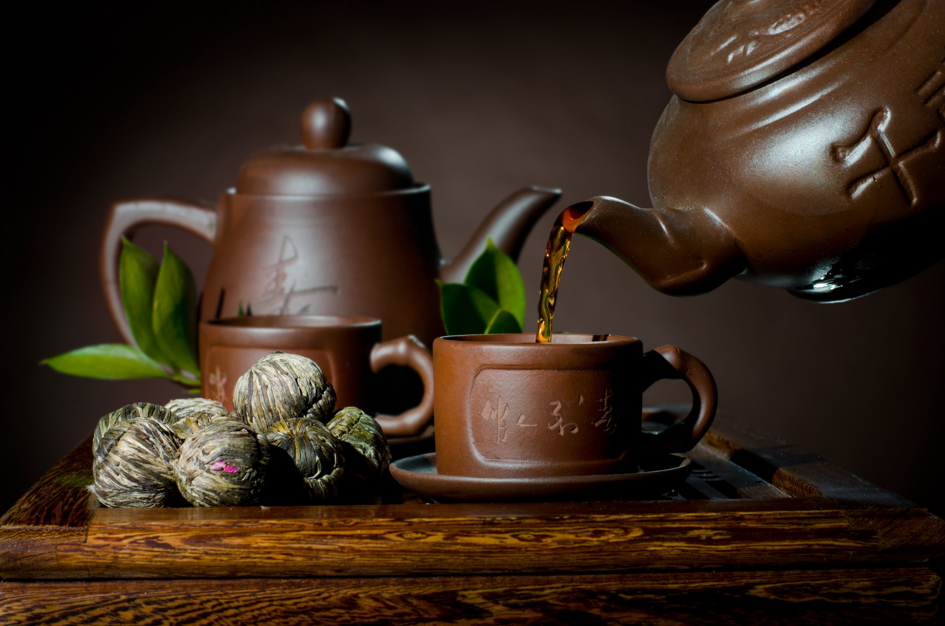 piattino tazza teiera tè foglie infusore