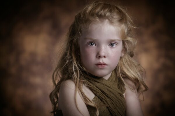 Portrait d une fille Rousse bouclée