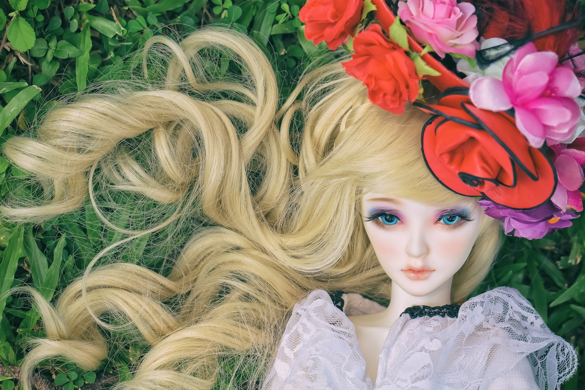 игрушка кукла волосы шляпка цветы