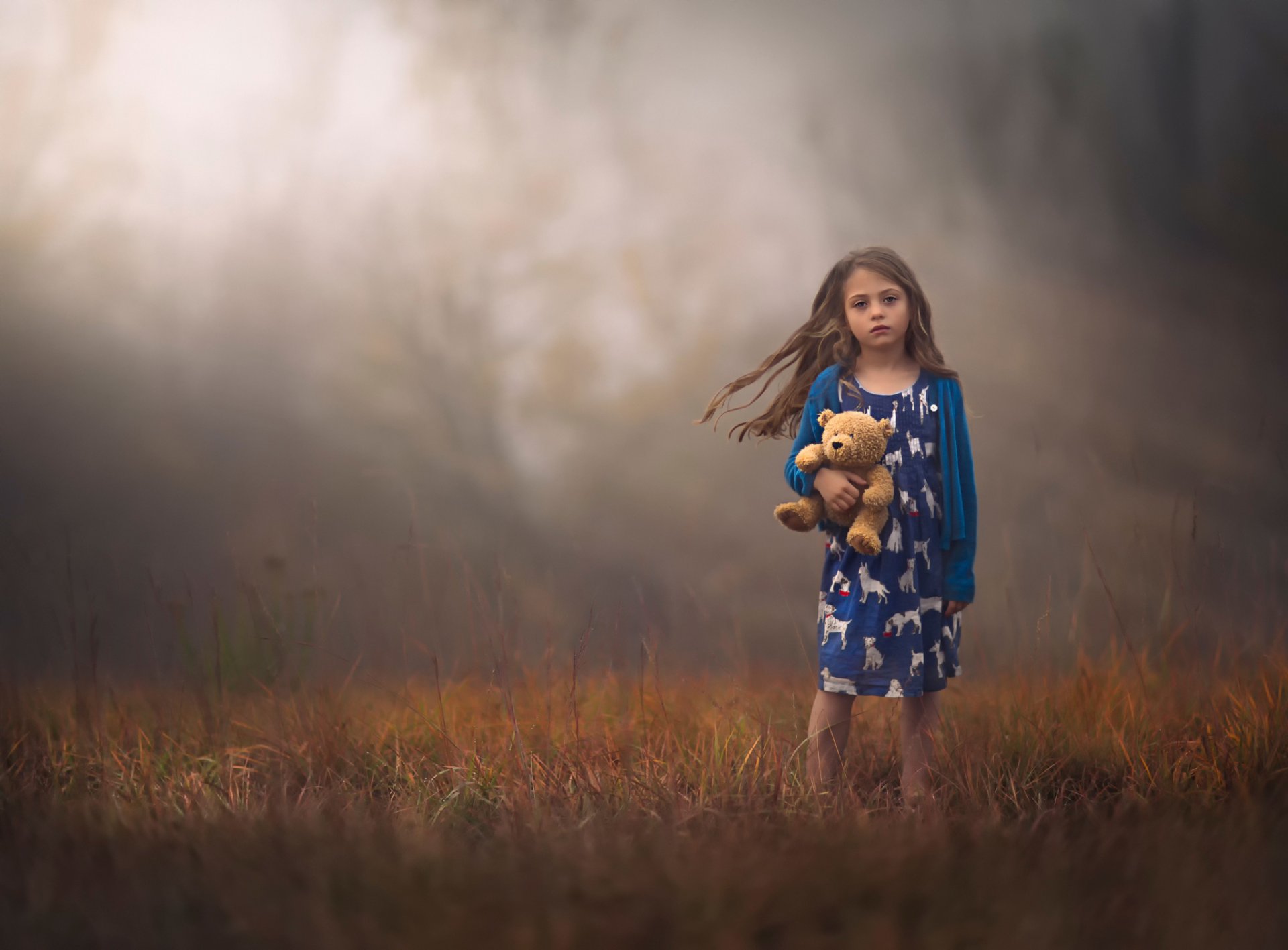 ragazza orso giocattolo