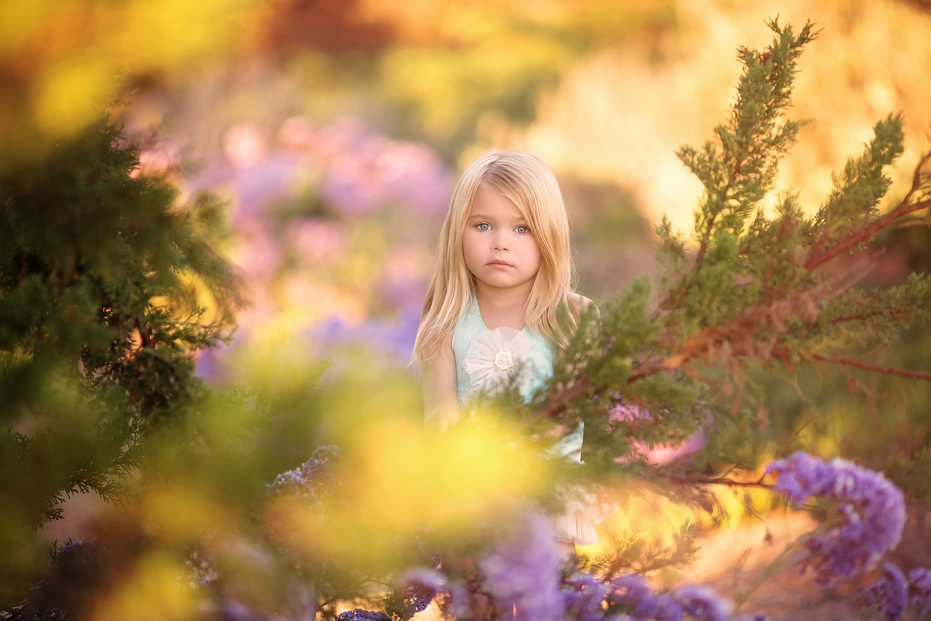 vista della primavera ragazza natura bokeh