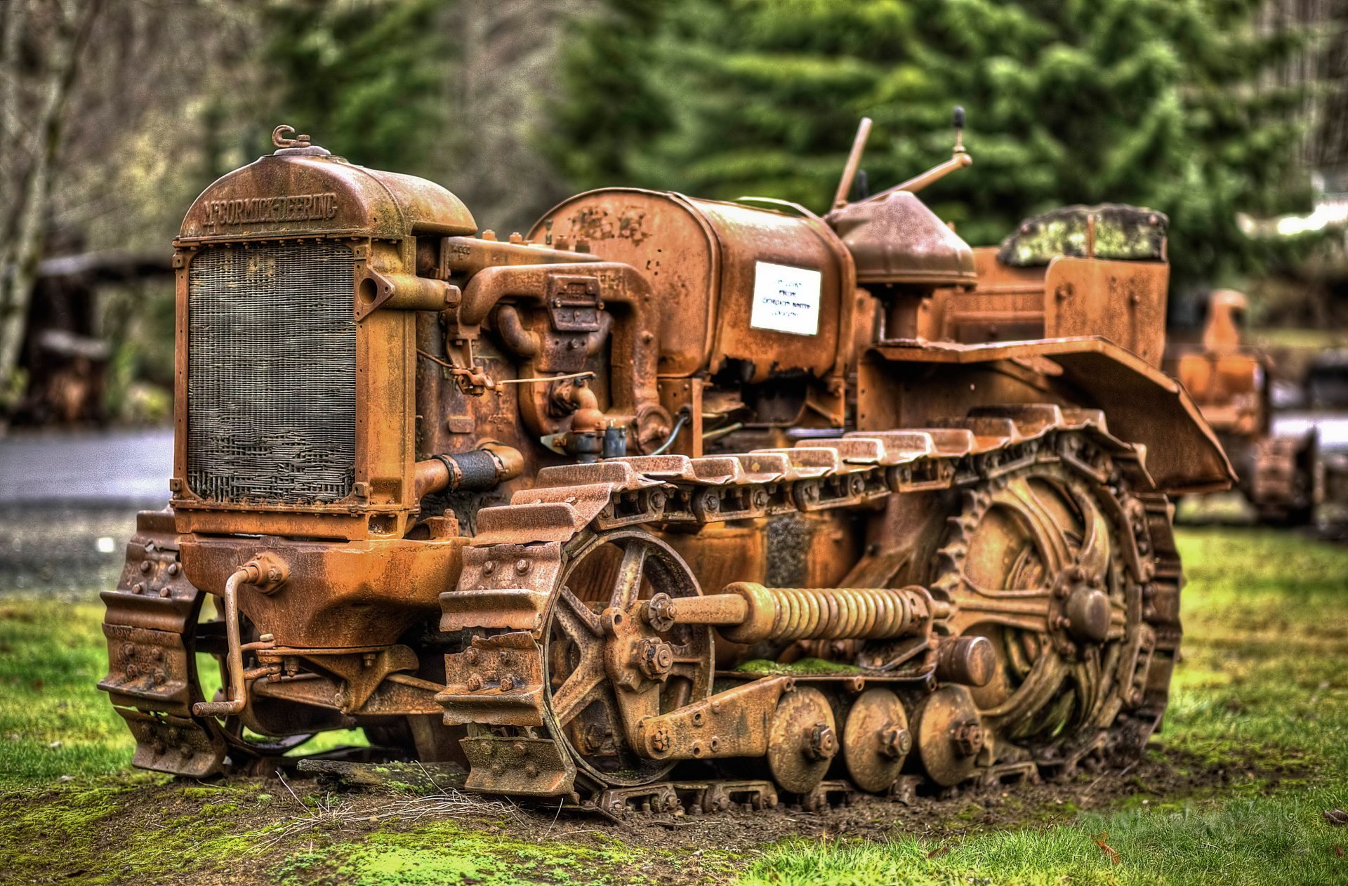 tractor the old curiosity